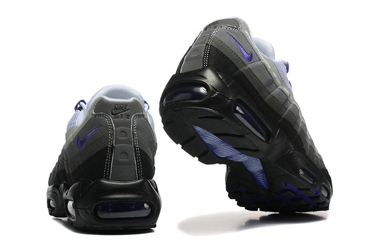Les baskets Nike Air Max 95 sont synonymes de style emblématique et de confort absolu. Leur design distinctif. Pas cher. Le moins cher.