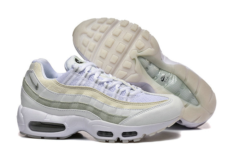 Les baskets Nike Air Max 95 sont synonymes de style emblématique et de confort absolu. Leur design distinctif. Pas cher. Le moins cher.