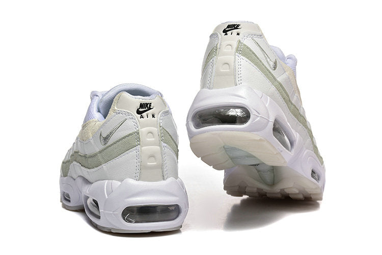 Les baskets Nike Air Max 95 sont synonymes de style emblématique et de confort absolu. Leur design distinctif. Pas cher. Le moins cher.