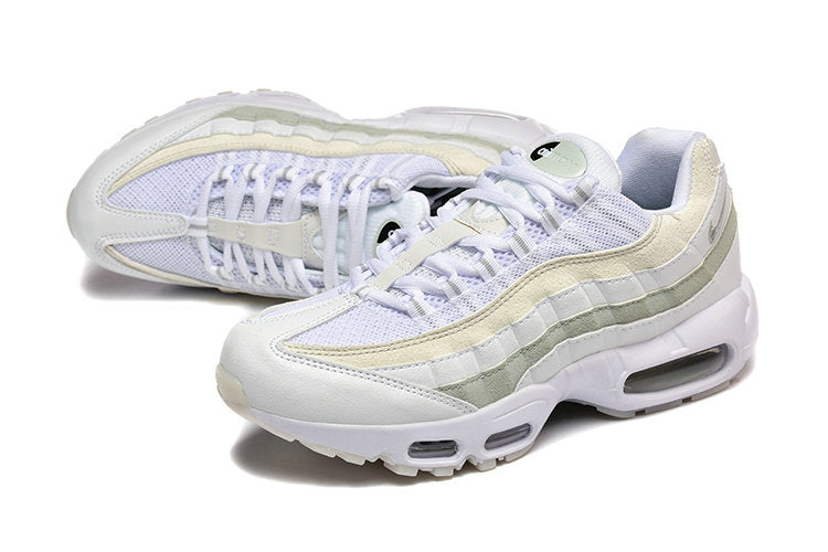Les baskets Nike Air Max 95 sont synonymes de style emblématique et de confort absolu. Leur design distinctif. Pas cher. Le moins cher.