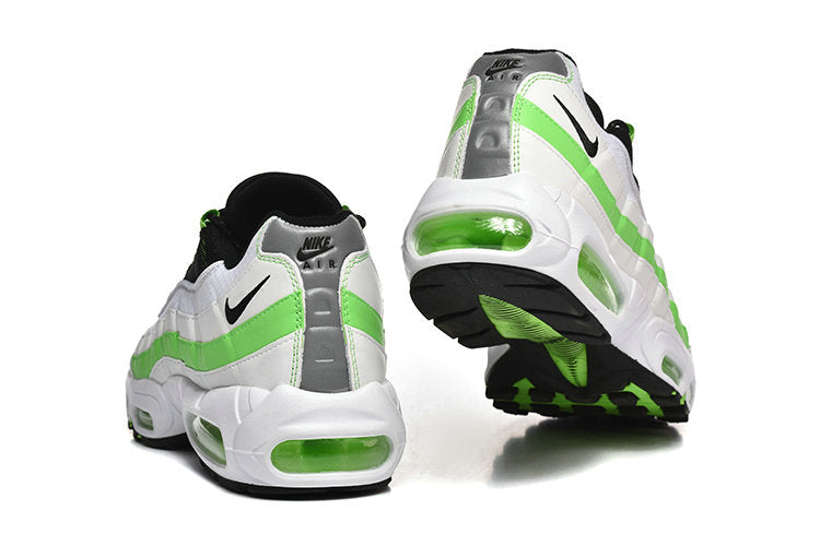 Les baskets Nike Air Max 95 sont synonymes de style emblématique et de confort absolu. Leur design distinctif. Pas cher. Le moins cher.