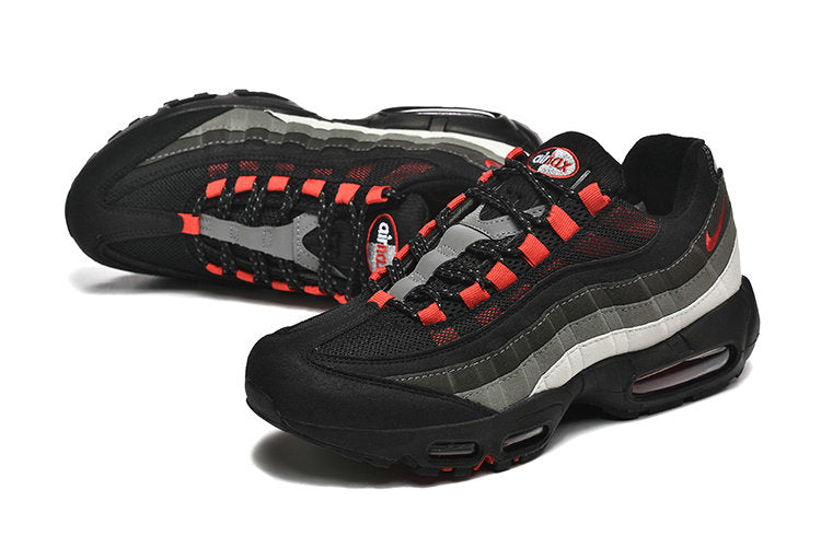 Les baskets Nike Air Max 95 sont synonymes de style emblématique et de confort absolu. Leur design distinctif. Pas cher. Le moins cher.