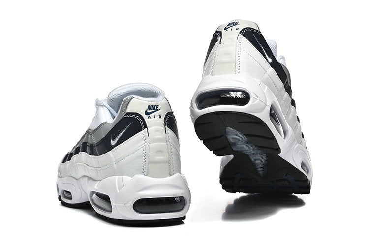 Les baskets Nike Air Max 95 sont synonymes de style emblématique et de confort absolu. Leur design distinctif. Pas cher. Le moins cher.