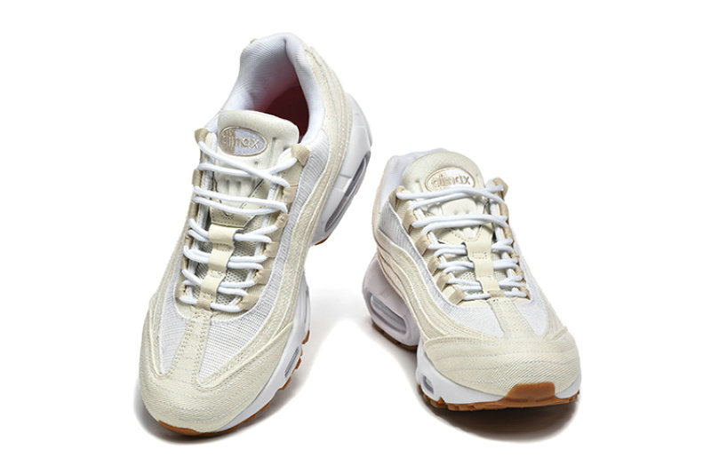 Les baskets Nike Air Max 95 sont synonymes de style emblématique et de confort absolu. Leur design distinctif. Pas cher. Le moins cher.