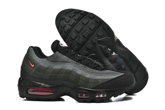 Les baskets Nike Air Max 95 sont synonymes de style emblématique et de confort absolu. Leur design distinctif. Pas cher. Le moins cher.