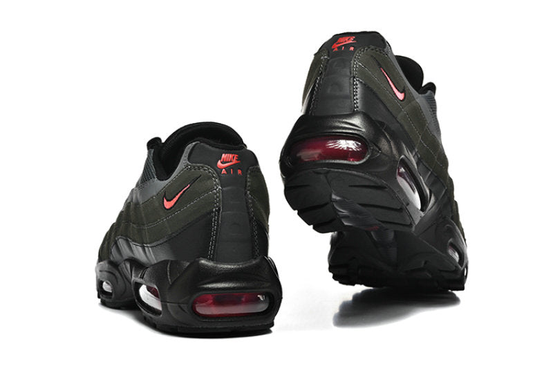 Les baskets Nike Air Max 95 sont synonymes de style emblématique et de confort absolu. Leur design distinctif. Pas cher. Le moins cher.