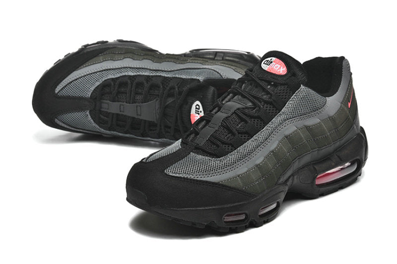 Les baskets Nike Air Max 95 sont synonymes de style emblématique et de confort absolu. Leur design distinctif. Pas cher. Le moins cher.