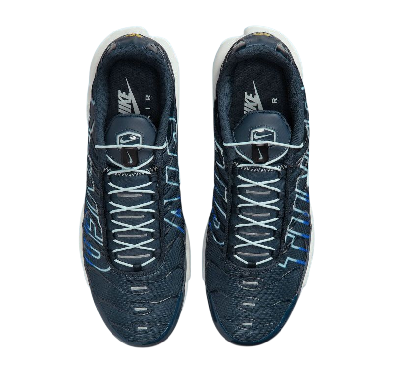 Les Baskets Nike Air Max Tn incarnent un style emblématique et une performance supérieure.
Par ailleurs, leur design distinctif et leur utilisation de matériaux de haute qualité en font un choix incontournable.
