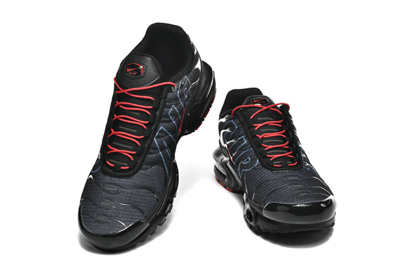 Les Baskets Nike Air Max Tn incarnent un style emblématique et une performance supérieure.
Par ailleurs, leur design distinctif et leur utilisation de matériaux de haute qualité en font un choix incontournable.