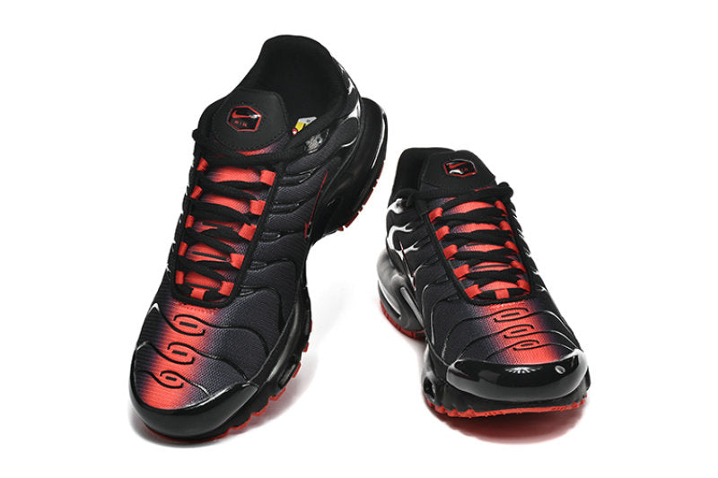 Les Baskets Nike Air Max Tn incarnent un style emblématique et une performance supérieure.
Par ailleurs, leur design distinctif et leur utilisation de matériaux de haute qualité en font un choix incontournable.