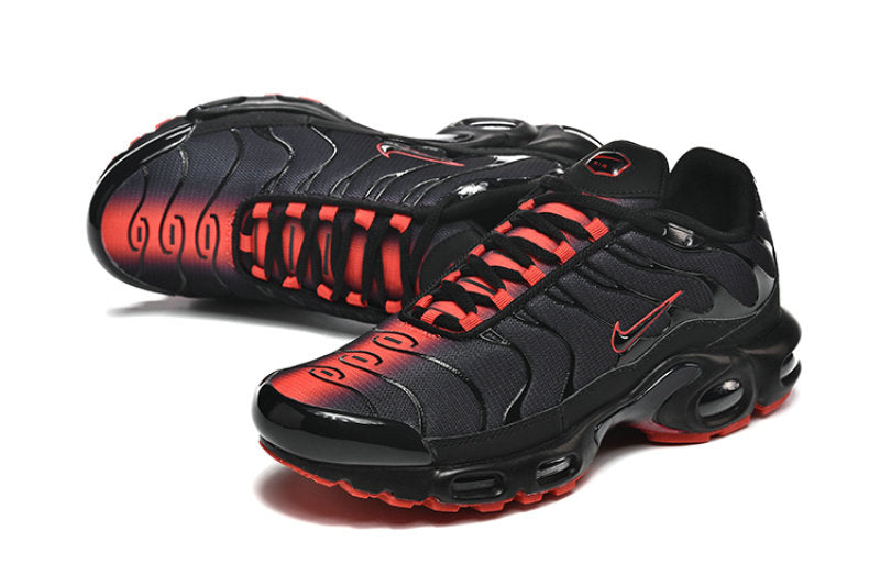 Les Baskets Nike Air Max Tn incarnent un style emblématique et une performance supérieure.
Par ailleurs, leur design distinctif et leur utilisation de matériaux de haute qualité en font un choix incontournable.