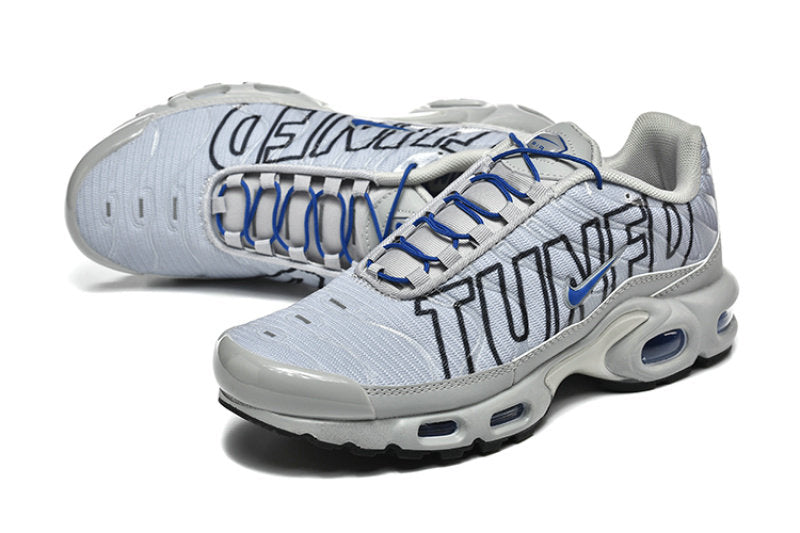Les Baskets Nike Air Max Tn incarnent un style emblématique et une performance supérieure.
Par ailleurs, leur design distinctif et leur utilisation de matériaux de haute qualité en font un choix incontournable.
