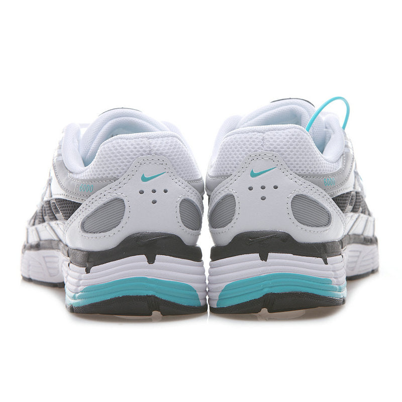 Les baskets Nike P-6000 allient un style rétro inspiré des années 2000 à une technologie moderne pour un look et un confort incomparables.