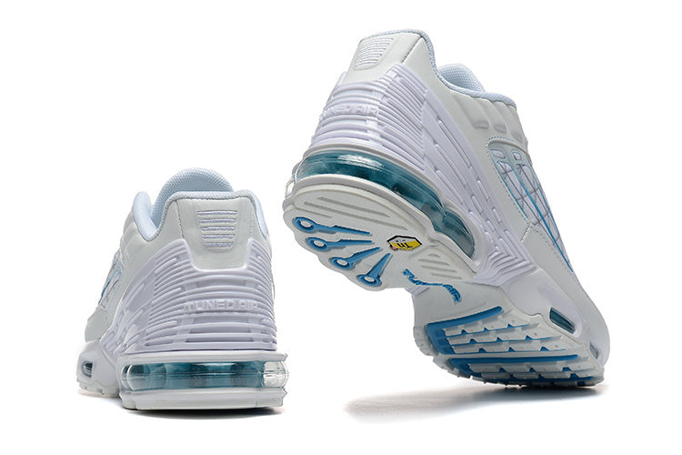 Les Baskets Nike TN air max Plus 3 incarnent un style emblématique et une performance supérieure.
Par ailleurs, leur design distinctif et leur utilisation