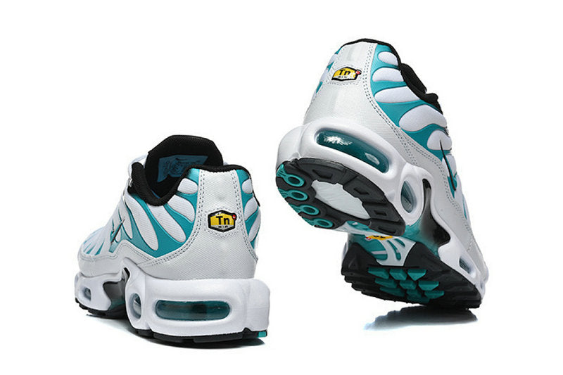 Les Baskets Nike Air Max Tn incarnent un style emblématique et une performance supérieure.
Par ailleurs, leur design distinctif et leur utilisation de matériaux de haute qualité en font un choix incontournable.