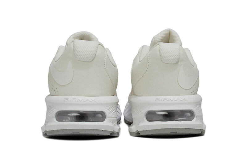 Découvrez les Baskets Nike Air Max Fire pour un style audacieux et un confort exceptionnel! Faites sensation avec chaque pas.🔥