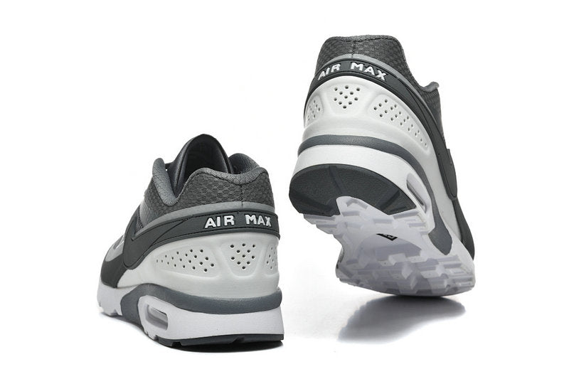 Les baskets Nike Air Max BW allient un style intemporel à un confort inégalé. Leur design classique de haute qualité .pas Cher. le moins cher.