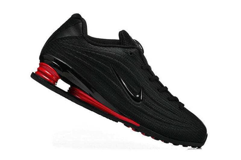 Les baskets Nike Shox NZ combinent style et performance pour les amateurs de mode et les athlètes.pas cher. Le moins cher.
