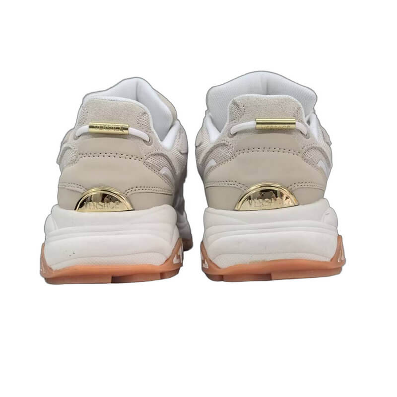 Les baskets sneakers Versace incarnent un style emblématique et un luxe italien.
leur design audacieux.pas cher. Le moins cher.
