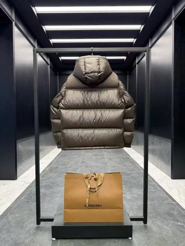 Les Doudoune Burberry l'élégance et la qualité, offrant expérience exceptionnelle. design raffiné matériaux de haute qualité.pas cher. Le moins cher.