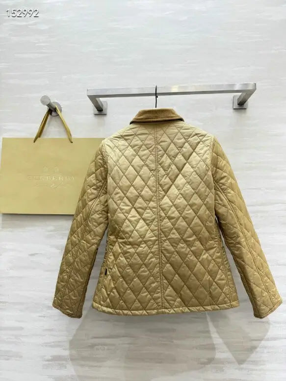 Les Doudoune Burberry l'élégance et la qualité, offrant expérience exceptionnelle. design raffiné matériaux de haute qualité.pas cher. Le moins cher.