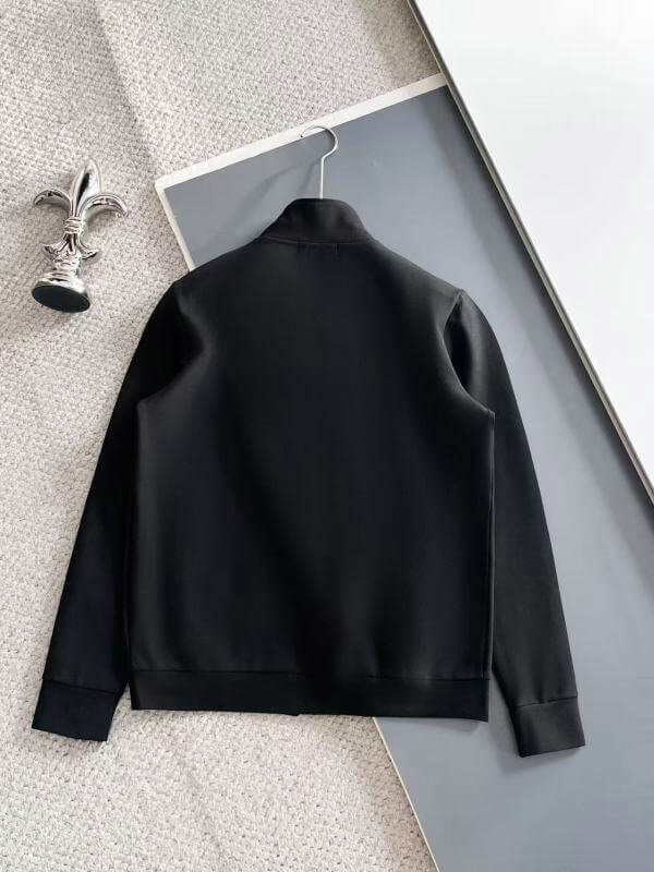 Les ensembles survêtement Hugo Boss allient performance et style. Leur design sophistiqué et leur qualité supérieure.pas cher.le moins cher.
