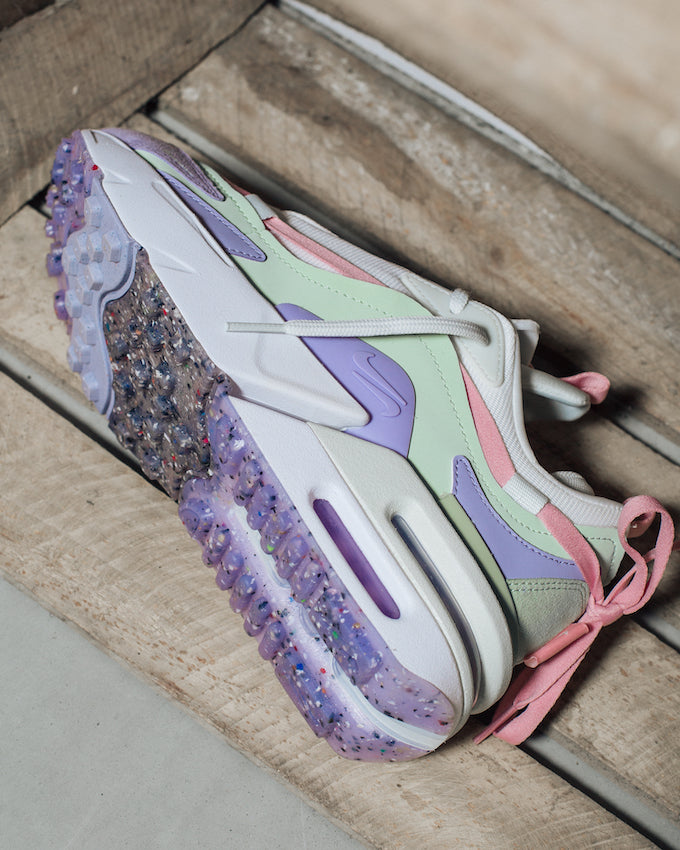 Résultats de l'évolution emblématique de la ligne Nike, les Nike Air Max Furyosa Honeydew sont un témoignage de l'engagement de Nike à combiner style et innovation.