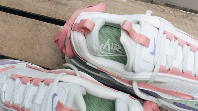 Résultats de l'évolution emblématique de la ligne Nike, les Nike Air Max Furyosa Honeydew sont un témoignage de l'engagement de Nike à combiner style et innovation.