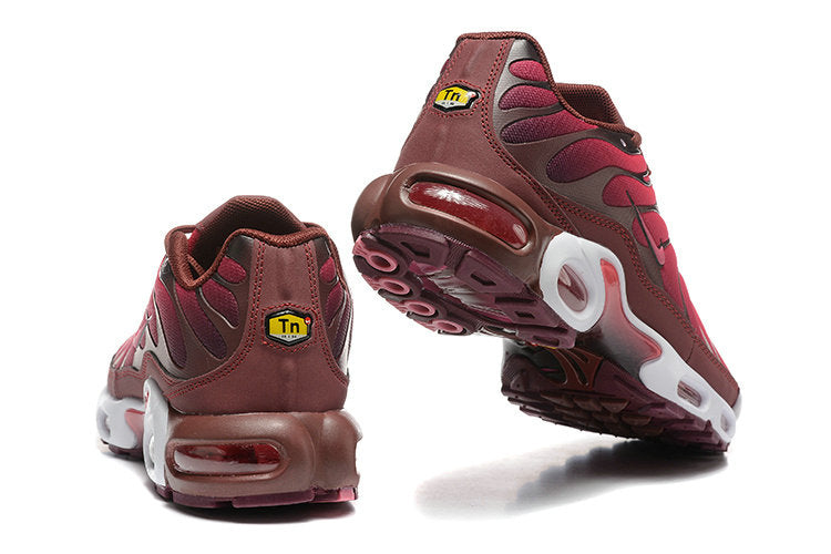 Les  Baskets Nike Air Max Tn incarnent un style emblématique et une performance supérieure. Pas cher. Le moin cher.