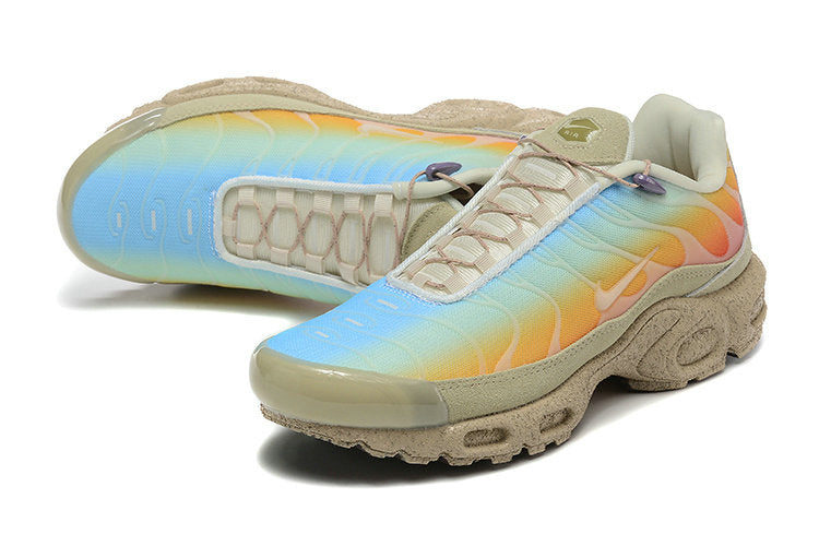 Les  Baskets Nike Air Max Tn incarnent un style emblématique et une performance supérieure. Pas cher. Le moin cher.