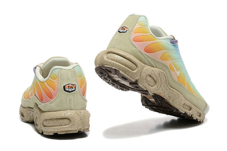 Les  Baskets Nike Air Max Tn incarnent un style emblématique et une performance supérieure. Pas cher. Le moin cher.