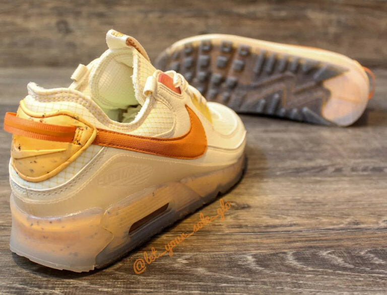 Les baskets Nike Air Max 90 Futura sont des pièces maîtresses de la mode.