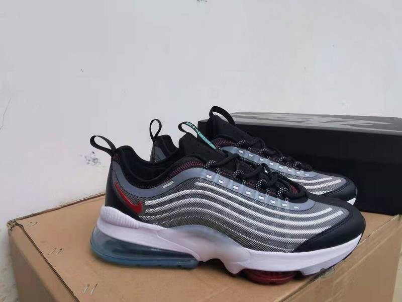 Résultats de l'évolution emblématique de la ligne Nike, les Nike Air Max Zoom 950 Femme  sont un témoignage de l'engagement de Nike à combiner style et innovation.