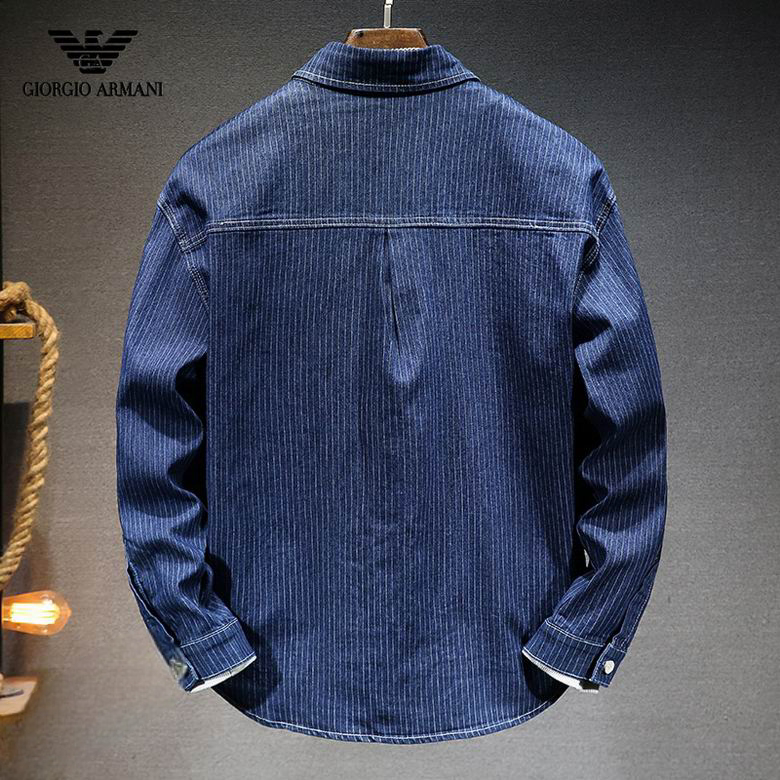 Les vestes Armani allient élégance et modernité. Leur design sophistiqué et leurs matériaux haut de gamme en font un choix incontournable.pas cher. Le moins cher.