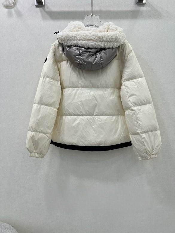 Les doudounes manteau Moncler Femme, ainsi que les Moncler Femme, incarnent un style et un raffinement incomparables. Au meilleur prix