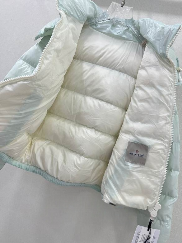 Les doudounes manteau Moncler Femme, ainsi que les Moncler Femme, incarnent un style et un raffinement incomparables. Au meilleur prix