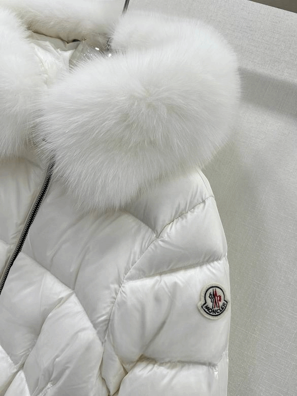 Les doudounes manteau Moncler Femme, ainsi que les Moncler Femme, incarnent un style et un raffinement incomparables. Au meilleur prix