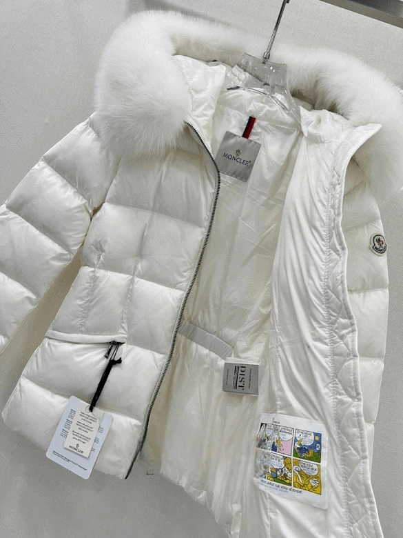 Les doudounes manteau Moncler Femme, ainsi que les Moncler Femme, incarnent un style et un raffinement incomparables. Au meilleur prix