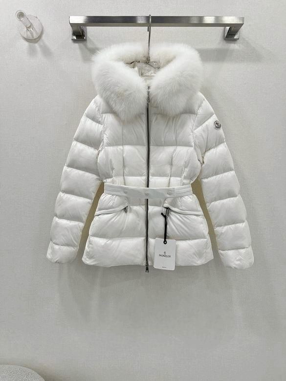 Les doudounes manteau Moncler Femme, ainsi que les Moncler Femme, incarnent un style et un raffinement incomparables. Au meilleur prix