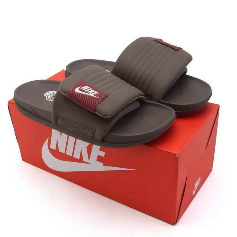 Les sandales claquettes nike sont un incontournable pour ceux qui recherchent un mélange parfait entre confort et style décontracté.