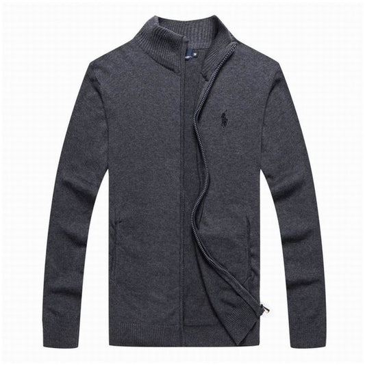 Les pulls Polo Ralph Lauren combinent élégance et confort avec une maîtrise inégalée.