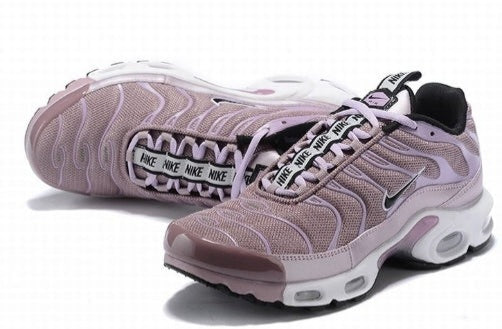 les baskets Nike TN Air Max Plus Femme sont un témoignage de l'engagement de Nike à combiner style et innovation. Exceptionnel