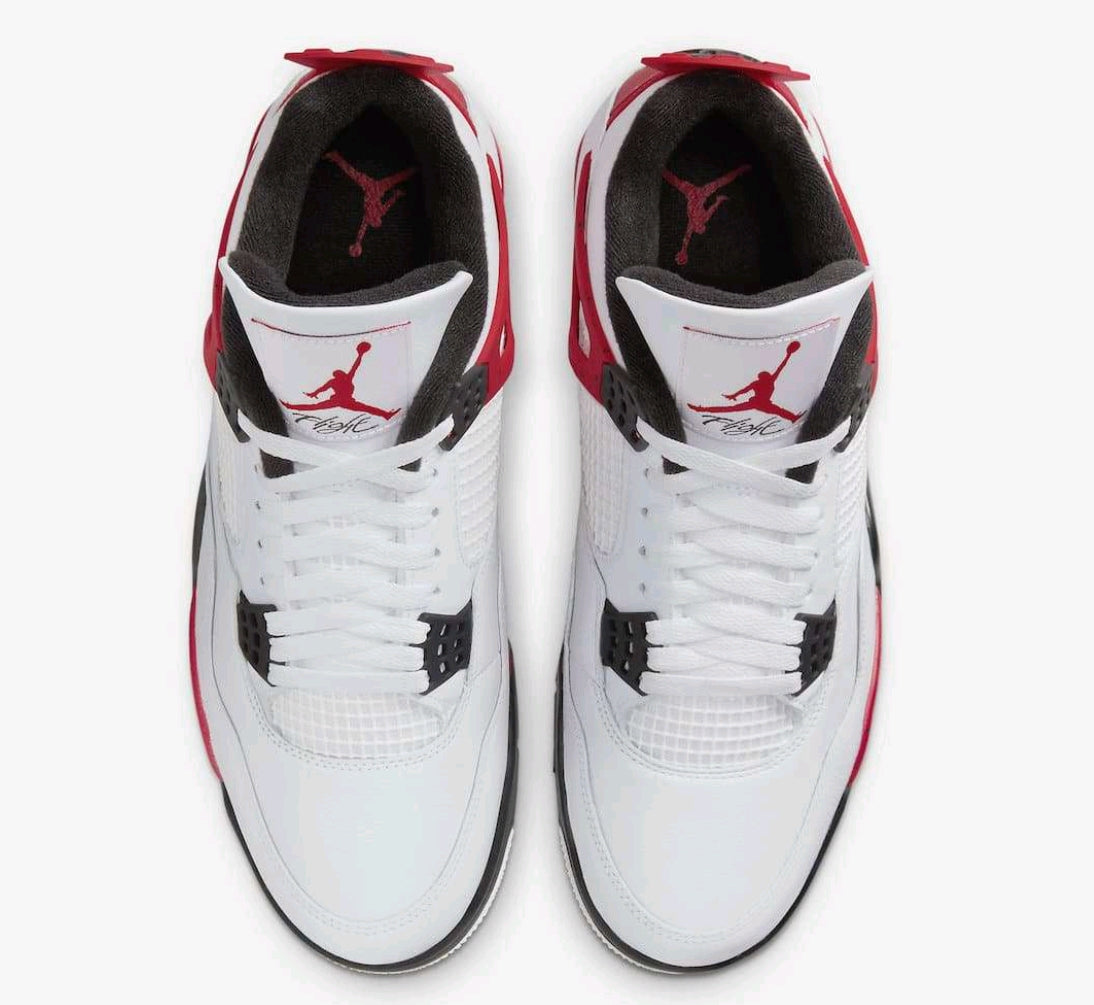 Les baskets Air Jordan 4 offrent un style iconique et une performance remarquable.
leur design distinctif pas cher. le moin cher.