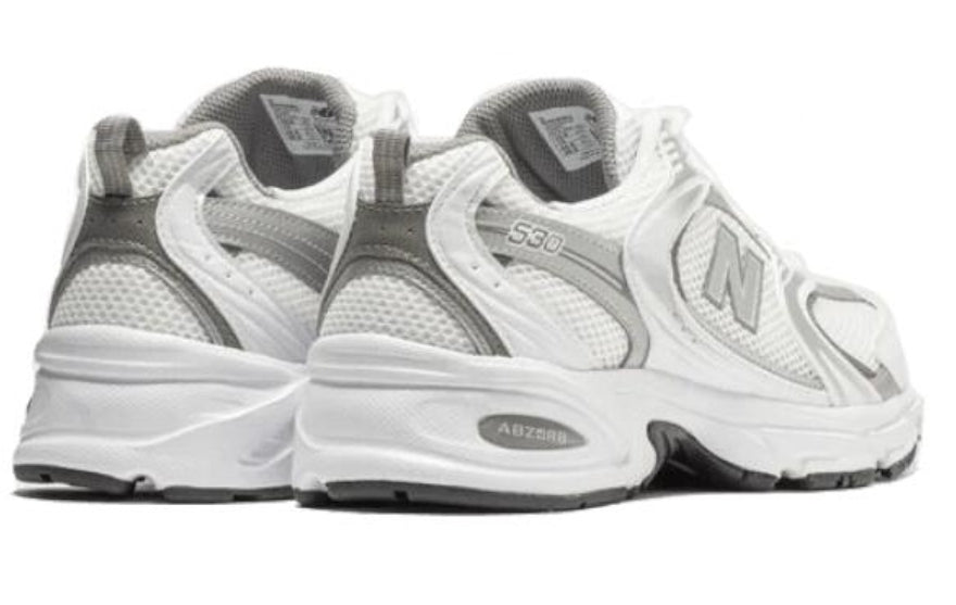 Les baskets New Balance allient style et confort. Leur design classique et leurs matériaux de haute qualité en font un choix idéal pour les amateurs de sneakers.pas cher. Le moins cher.