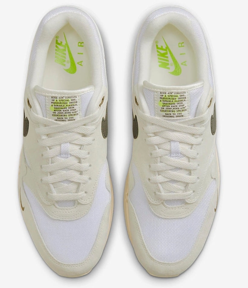 Les baskets Nike Air Max 1 sont iconiques pour leur style emblématique.retro incontournable pas cher. Le moins cher.exceptionnel