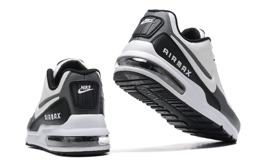 Les baskets Nike Air Max LTD3 allient style et performance de manière exceptionnelle. Leur design moderne et leurs matériaux de haute qualité en font un choix incontournable.
