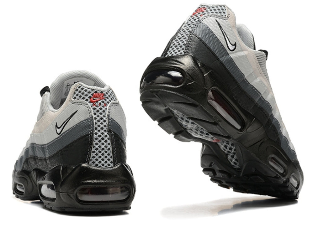 Les baskets Nike Air Max 95 sont synonymes de style emblématique et de confort absolu. Leur design distinctif. Pas cher. Le moins cher.