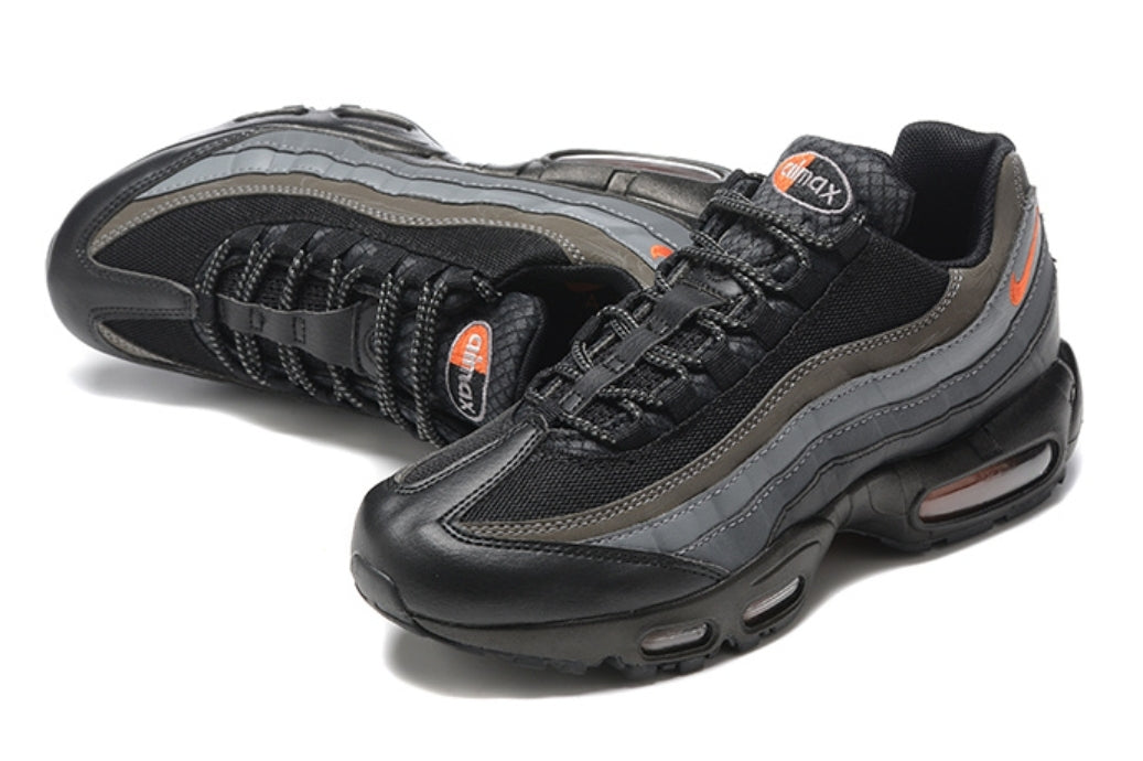 Les baskets Nike Air Max 95 sont synonymes de style emblématique et de confort absolu. Leur design distinctif. Pas cher. Le moins cher.