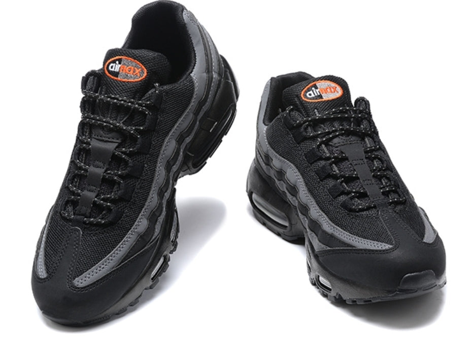 Les baskets Nike Air Max 95 sont synonymes de style emblématique et de confort absolu. Leur design distinctif. Pas cher. Le moins cher.