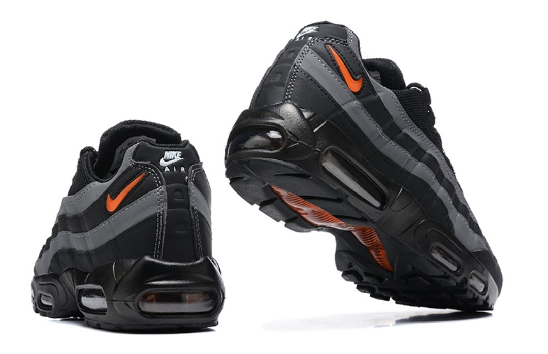 Les baskets Nike Air Max 95 sont synonymes de style emblématique et de confort absolu. Leur design distinctif. Pas cher. Le moins cher.